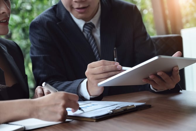 bigstock-A-Male-Business-Consultant-Des-322310665 (1)